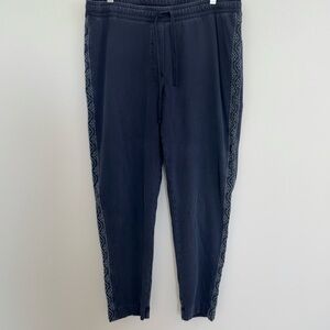 J. Jill Knit Jogger Pants Size Medium Navy Floral Embroidered Drawstring Sweats